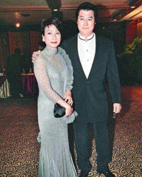 香港影坛大哥大邓光荣,邓光荣少年