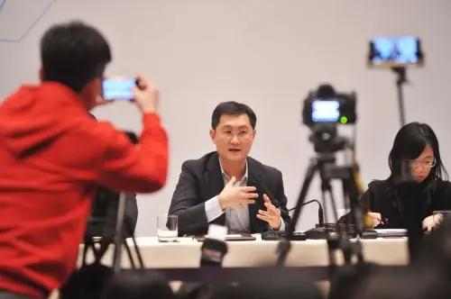 接受记者采访技巧,记者采访的技巧和套路