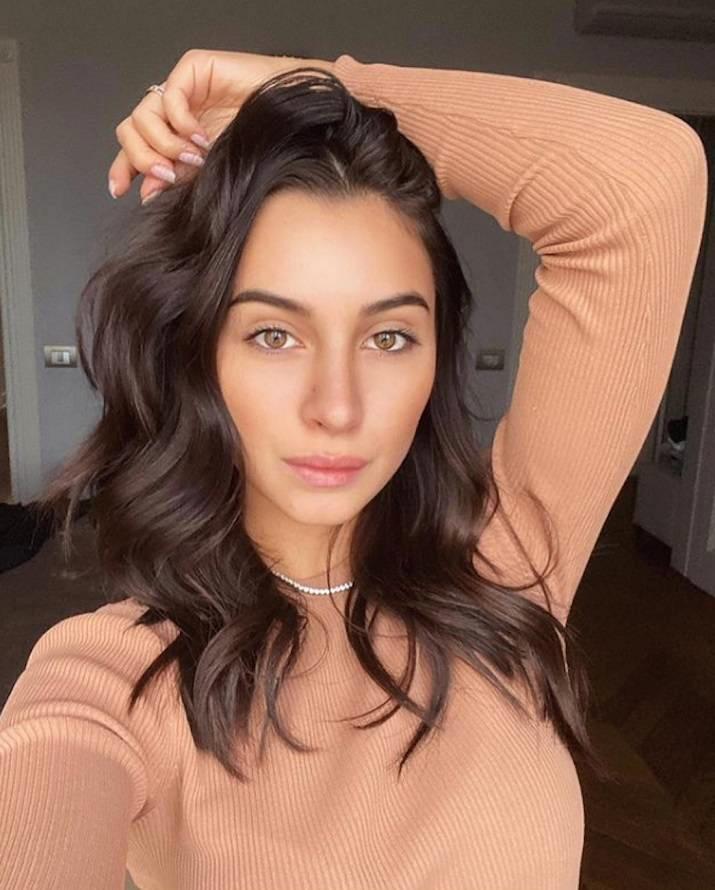 小基耶萨妻子,小基耶萨颜值