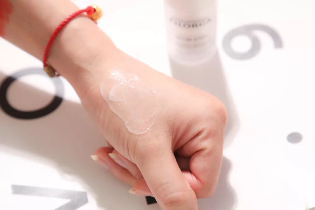 吴宣仪黑唇妆,吴宣仪被造型师吐槽