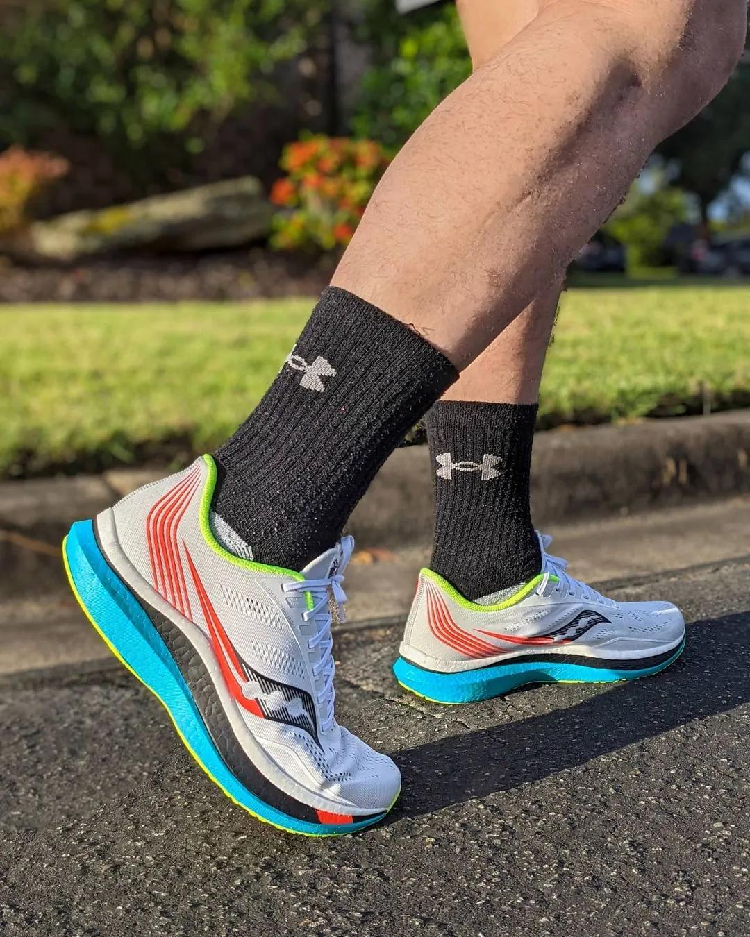 跑鞋鞋面科技不完全盘点,上脚后的舒适和贴合感由它们保障