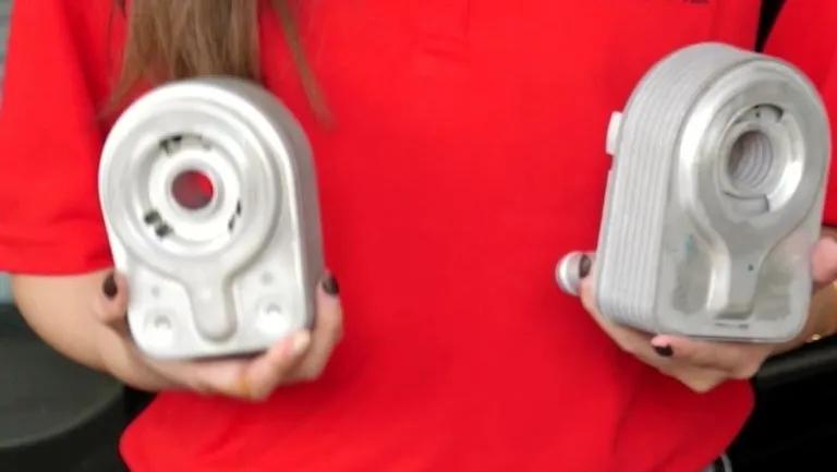 奥迪q7机滤底座漏油怎么处理,机滤稍微漏油需要更换吗