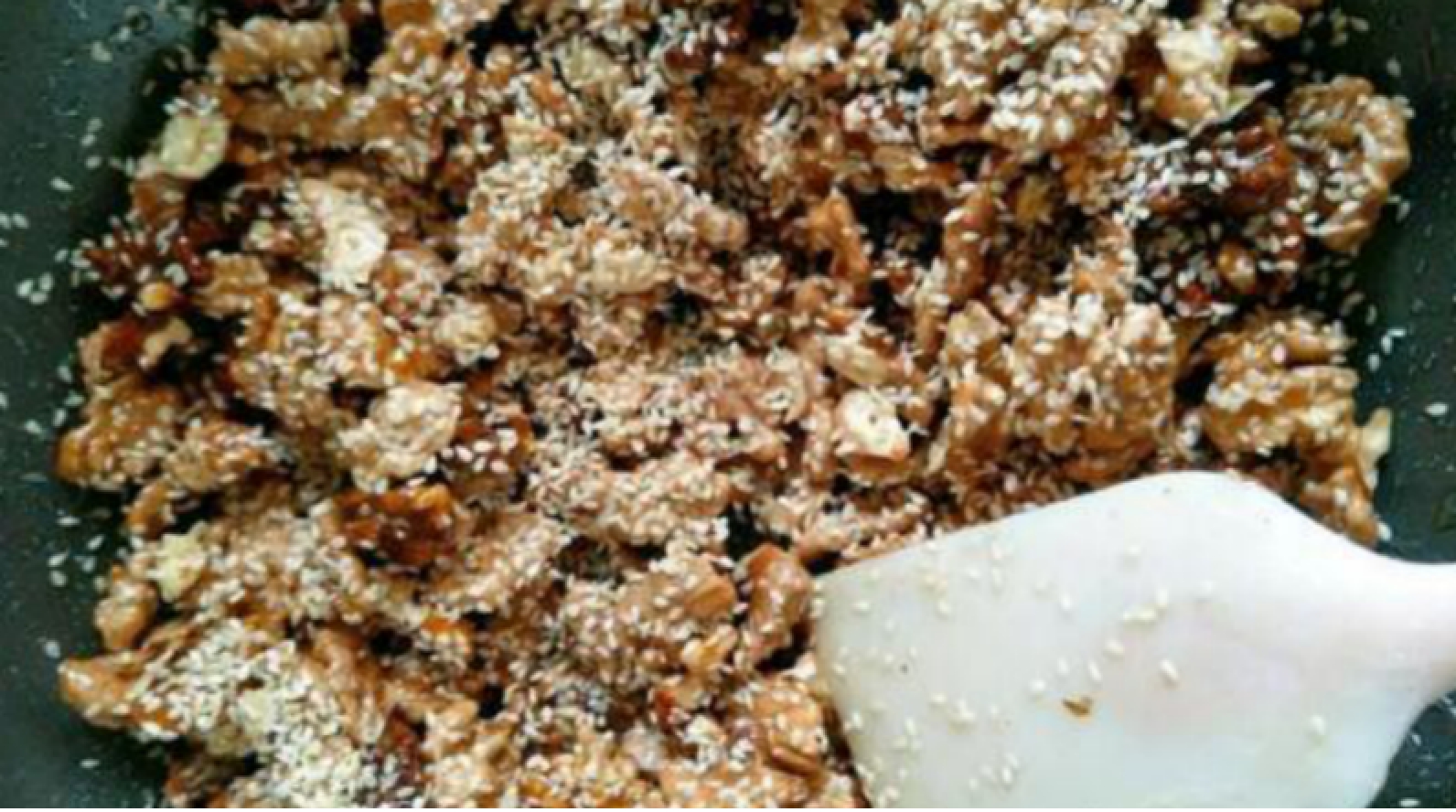 生核桃吃起来有点苦,生核桃的吃法推荐五种常见吃法