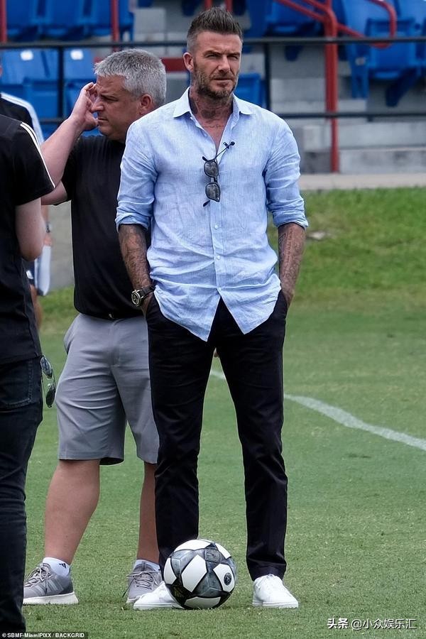 44岁依然帅到掉渣!贝克汉全家迈阿密温馨旅游女儿小七跟随爸爸