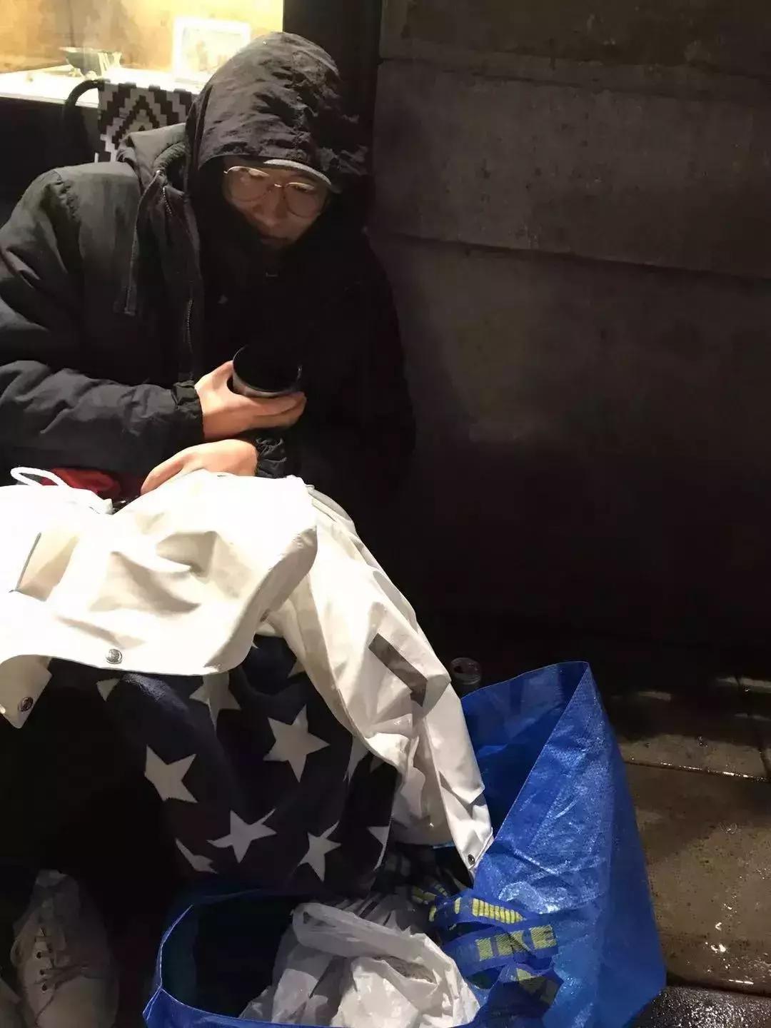 为了买鞋努力搬砖,为了买鞋省钱