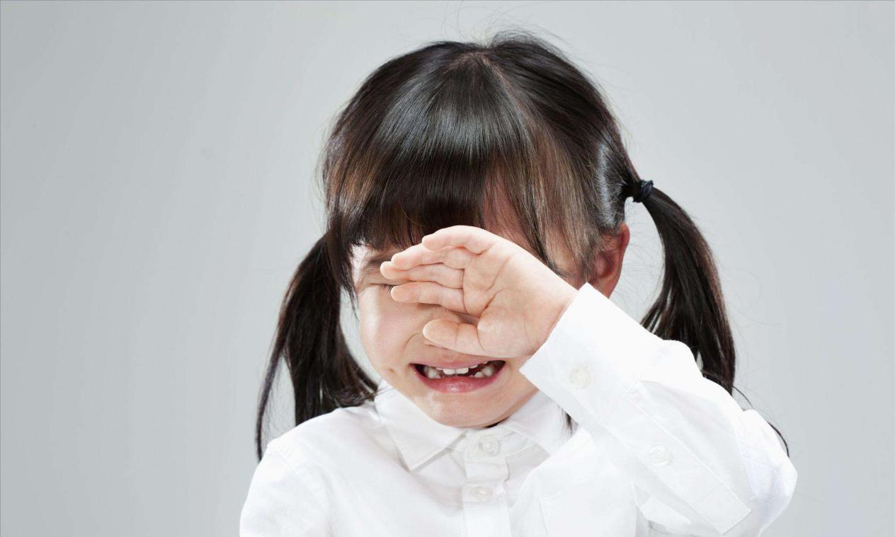 央视曝光的毒湿纸巾,央视曝光毒纸巾原视频