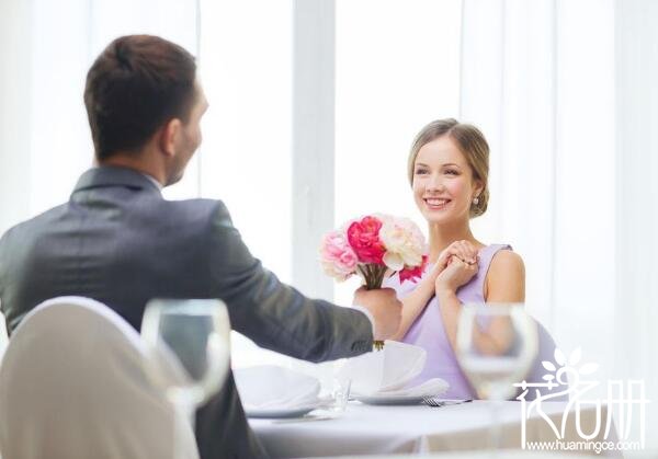 情人节送几支玫瑰比较好,情人节是送白玫瑰好还是红玫瑰好