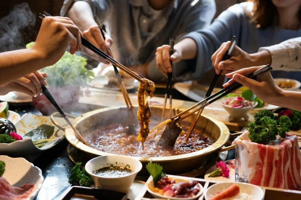 吃嘌呤高的食物会使尿酸高吗,高嘌呤食物导致尿酸高可以治愈吗