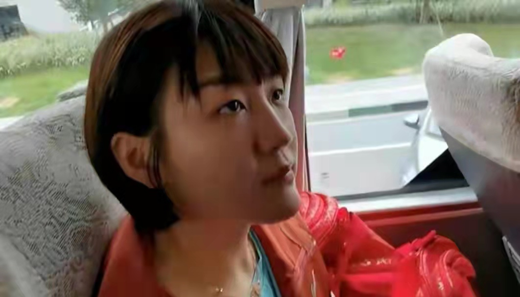 陈梦夺冠时李隼看了下孙颖莎,陈梦对张瑞说王楚钦护着孙颖莎