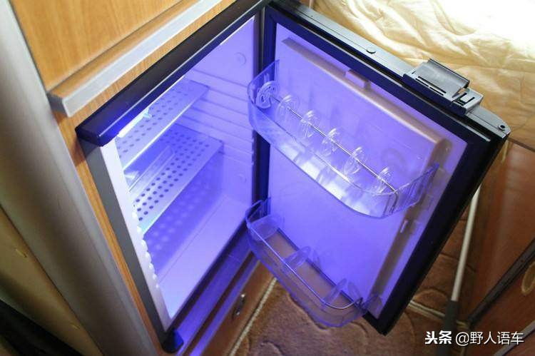 房车车载冰箱哪款好,房车上有哪些电器配置