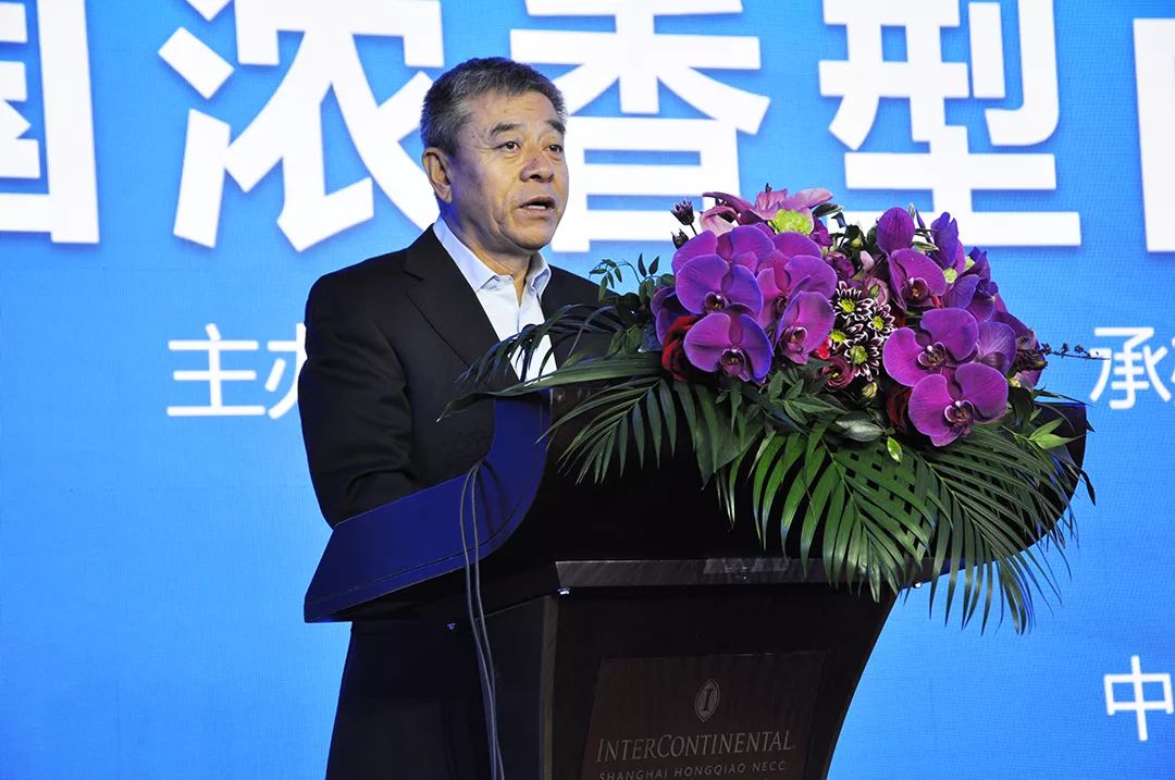 花冠酒有酱香型的吗,鲁酒振兴花冠领军系列