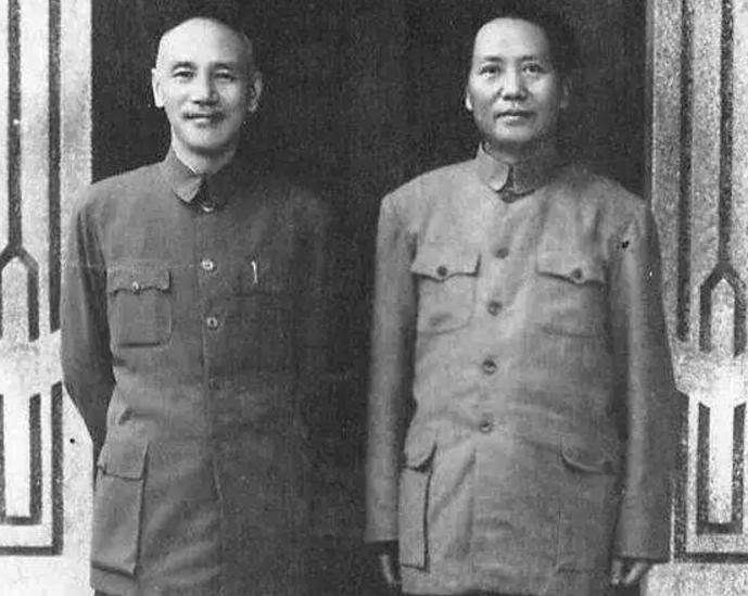 毛*东泽**：红军的强大，在于“跟我上”，而不是“给我上”