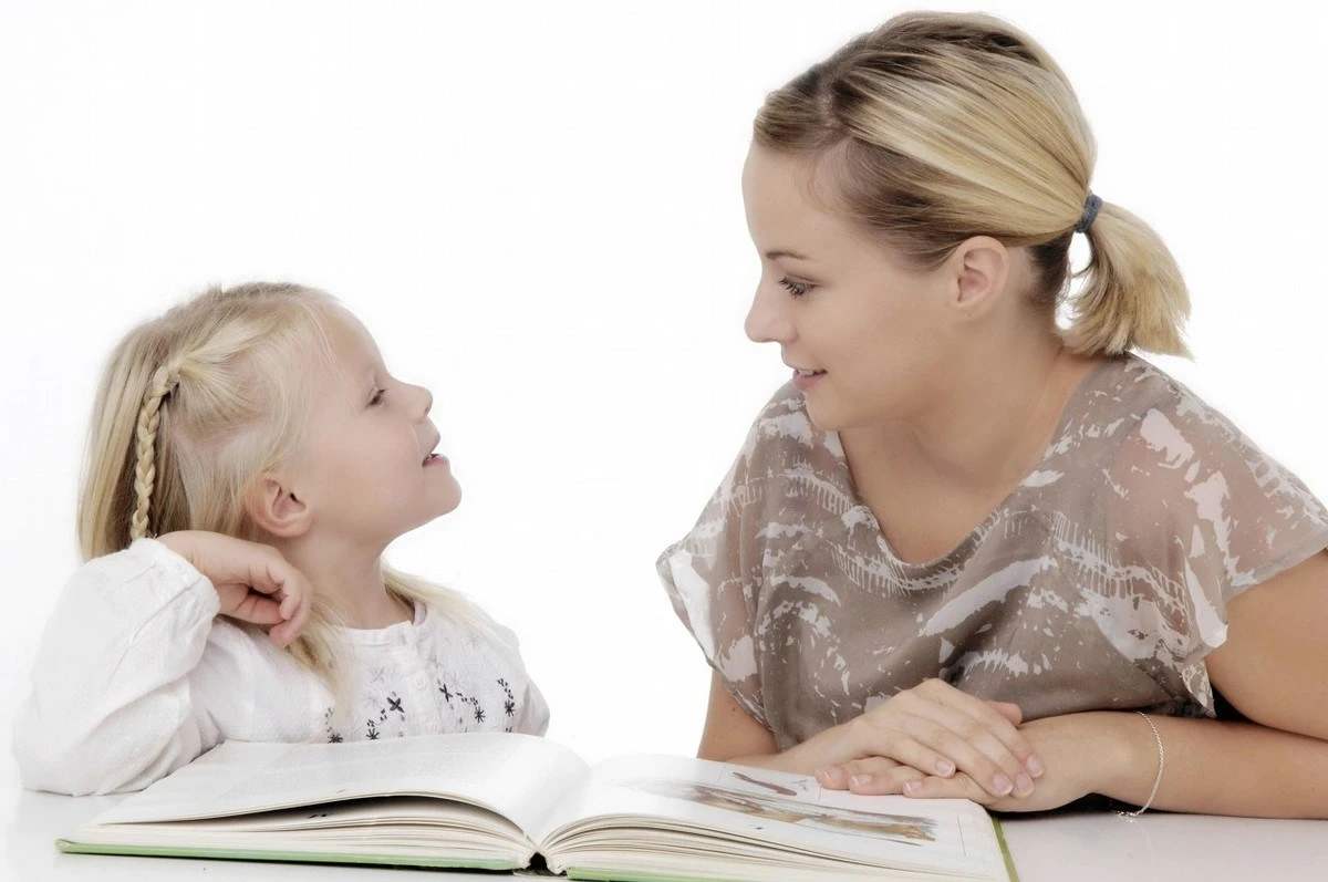 宝宝说话口吃怎么办？父母先别急，利用这三招让孩子轻松与人对话