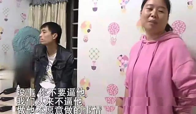 老公打游戏赚钱我该离婚吗,老公打游戏赚钱