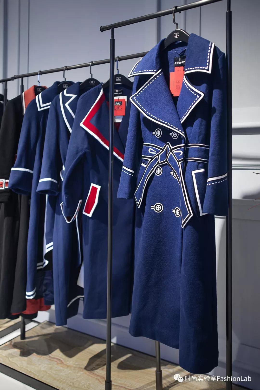 送对年终礼物是当代青年的社交核*器武**