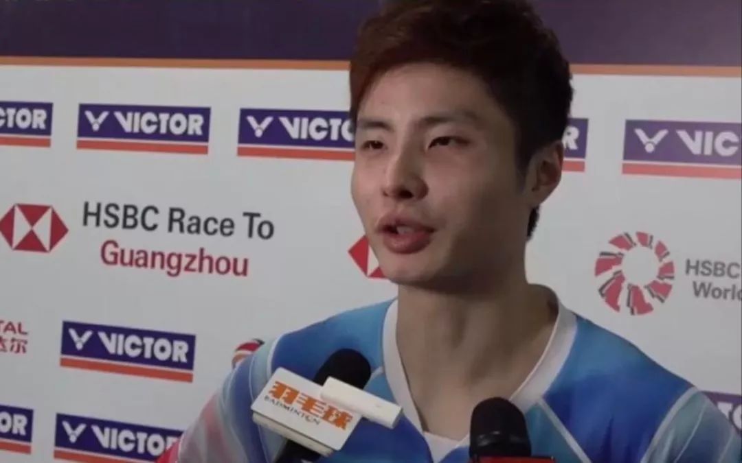 马云挑战世界拳王梅威瑟,马云和梅威瑟打表演赛