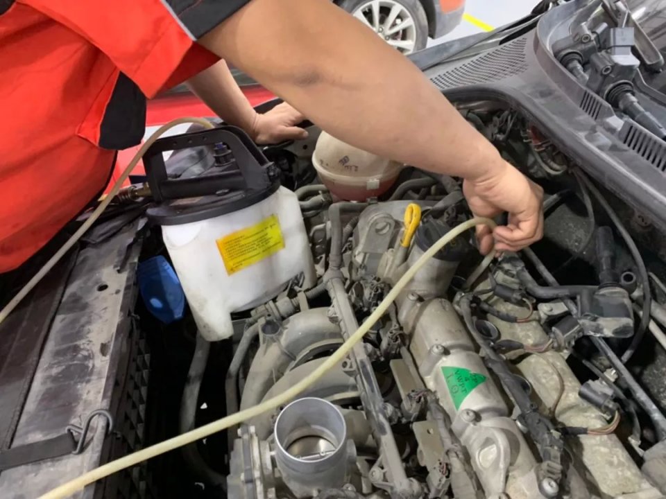 洗燃烧室积碳怎么清洗,免拆洗积碳干净吗