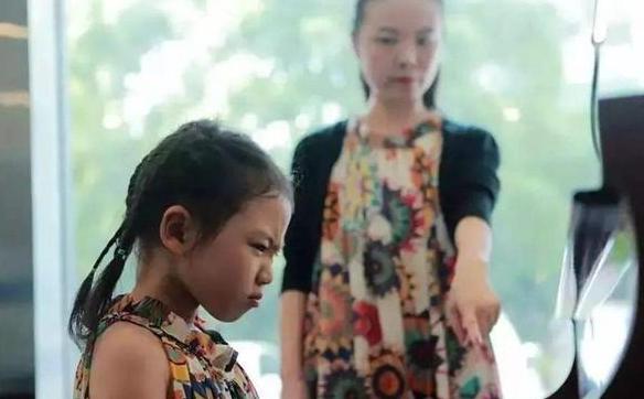 怎么鼓励性格内向的宝宝,内向宝宝怎么引导