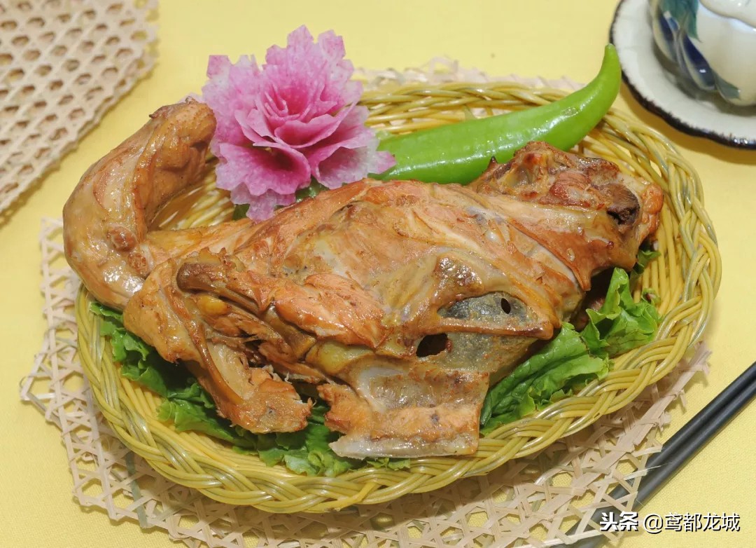 鲁东南常说：要想吃好饭诸安二县，为啥诸城人的美食却是烤鸡背