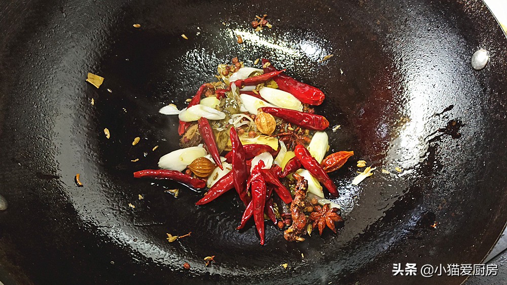 百吃不腻的周黑鸭口味藕片,周黑鸭不辣的教程