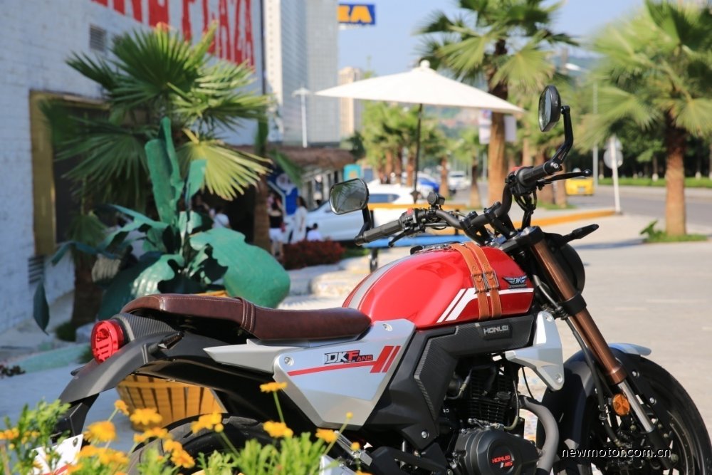 力帆dk150试驾视频,力帆dk150有哪些颜色