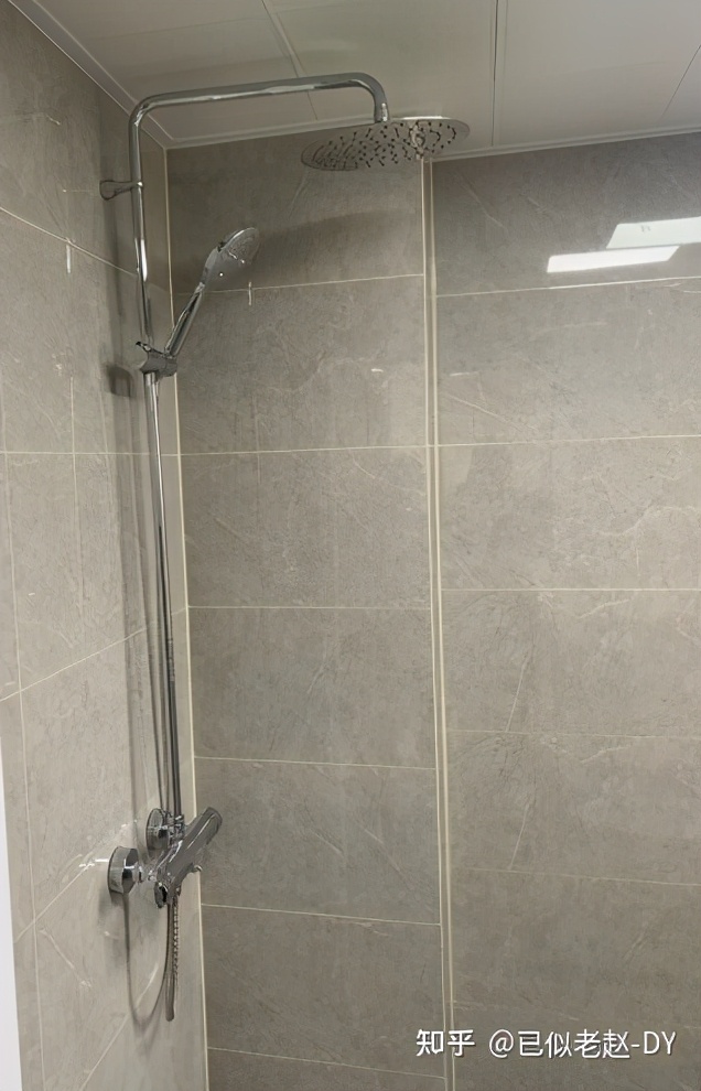 燃气热水器恒温花洒忽冷忽热,洗澡水忽冷忽热你还会继续洗吗