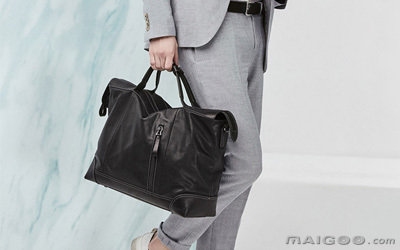 男士手提包如何搭衣服夏季,男士手提包加背包