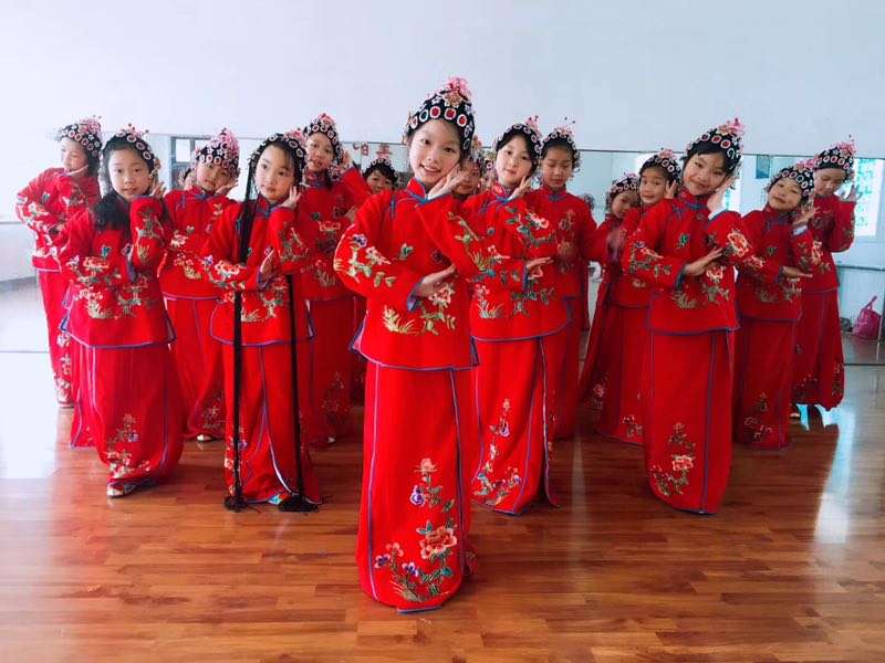 涟水之滨，花山之畔——一名普通教师心中的娄底二小