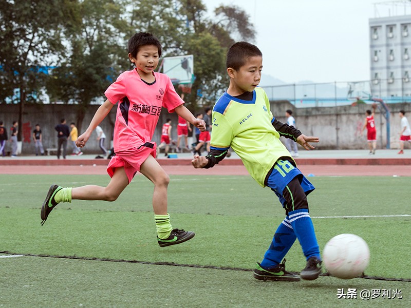 奔跑吧第二季足球少年,奔跑吧足球小将视频讲解