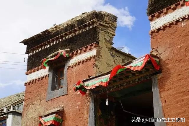 珠峰8844纪念碑和地球第三极,珠峰8844纪念碑在景区内多远