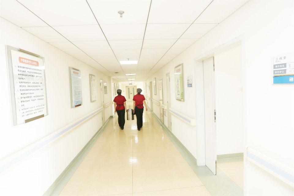 适合夏天喝的祛湿热的茶饮,降暑茶饮有哪些好处和坏处