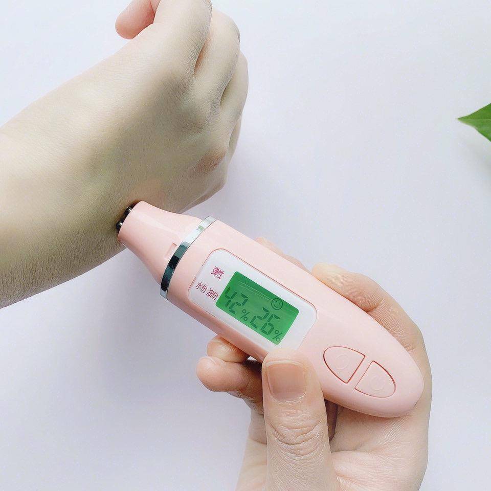 法国女人说：毫不费力的妆容，背后却是极致的努力