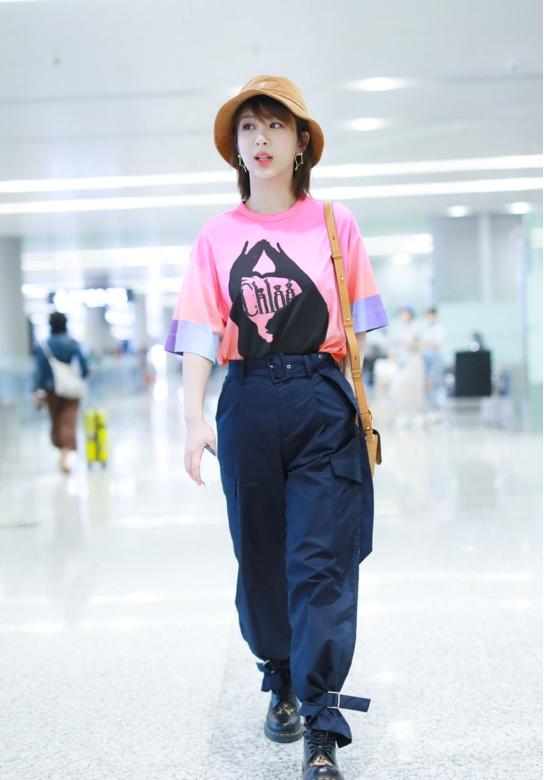 杨紫轻熟女装,杨紫轻熟风黄衣裙