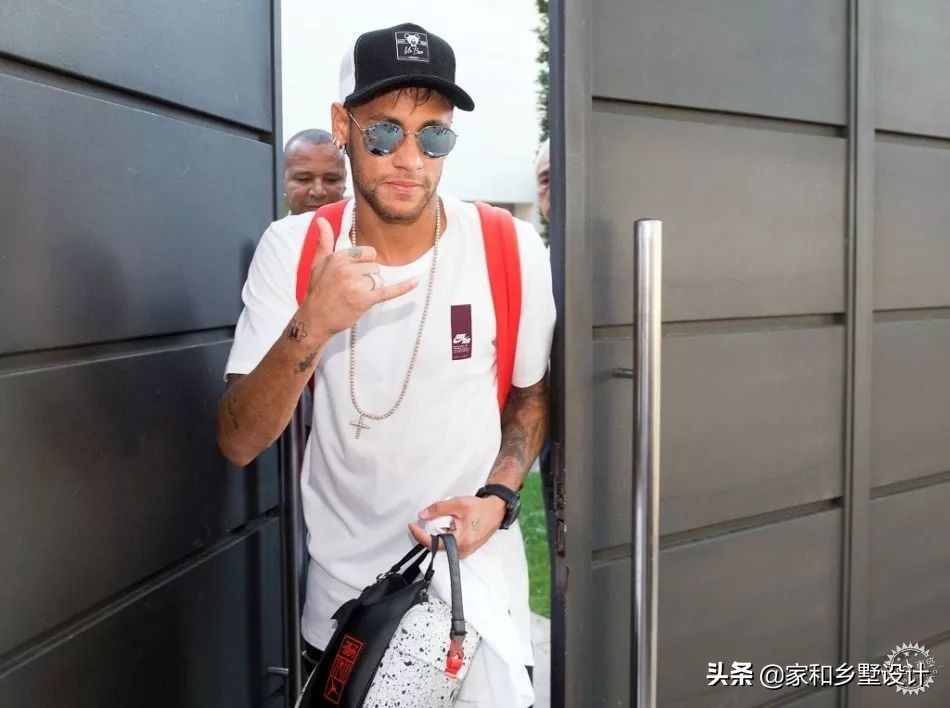 c罗梅西房子对比,梅西c罗内马尔生活