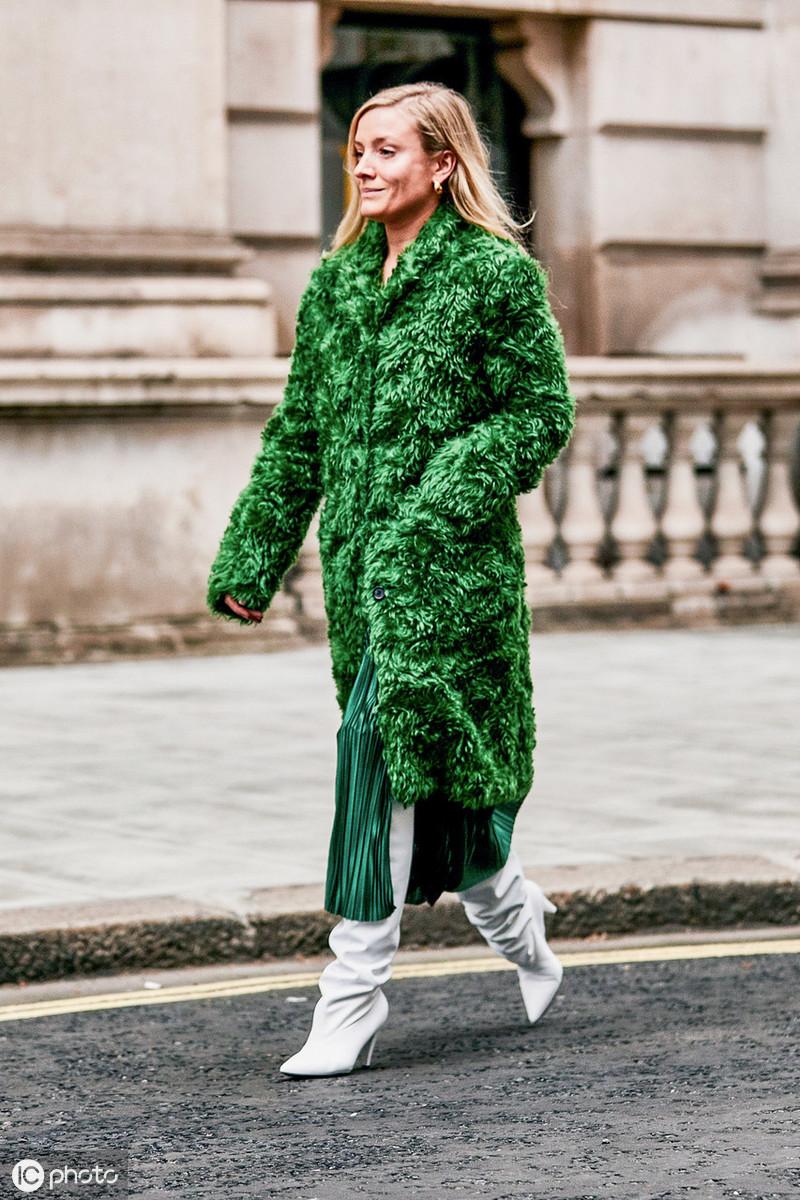 皮草怎么穿不富态,皮草怎么穿不显臃肿