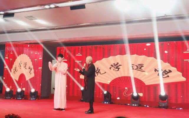 “唱响中原，薪火相传”著名艺术家*军白**选收徒暨公益展演成功举行