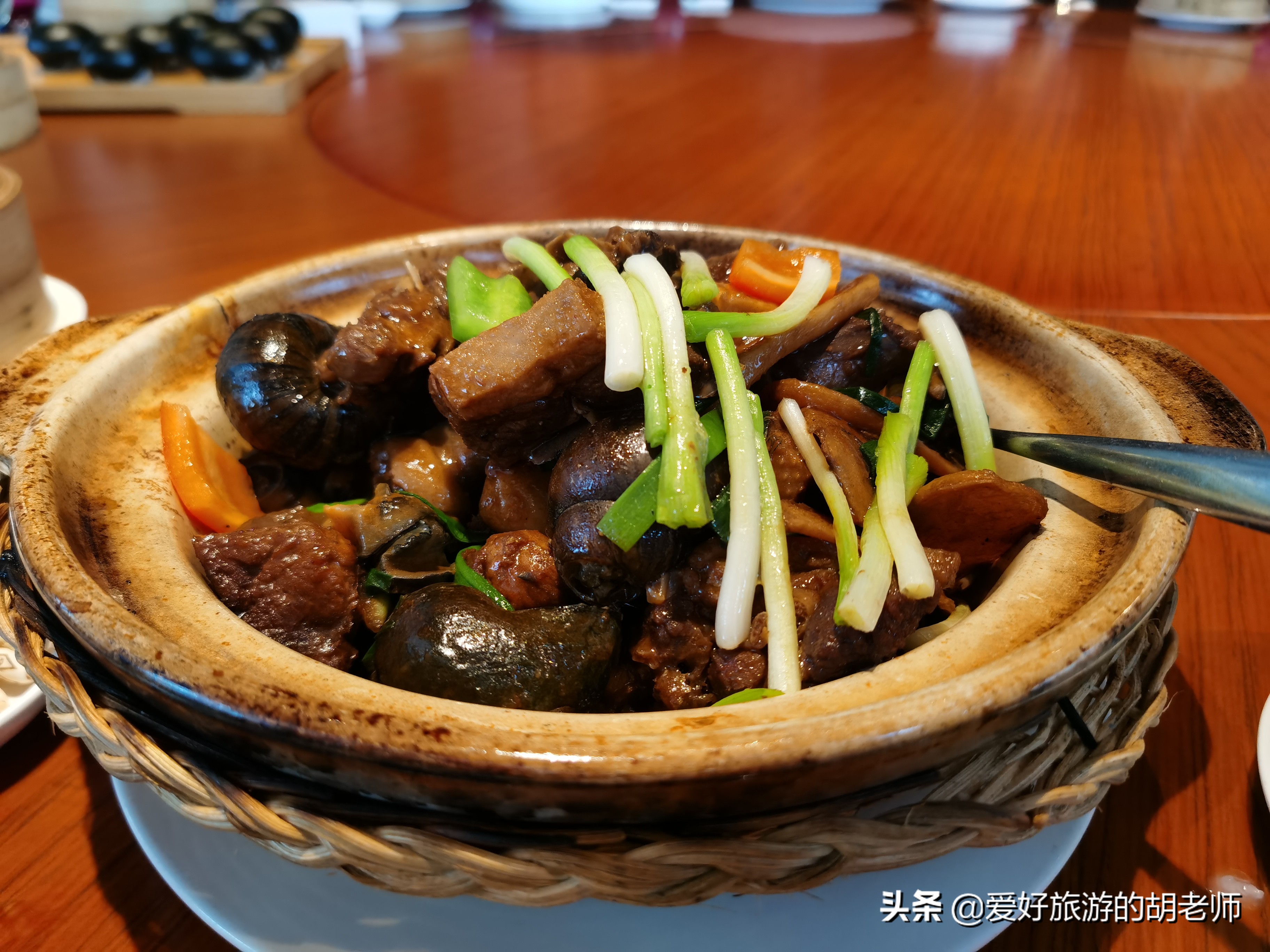 长沙松桂坊腊味煲仔饭,长沙煲盖头煲仔饭