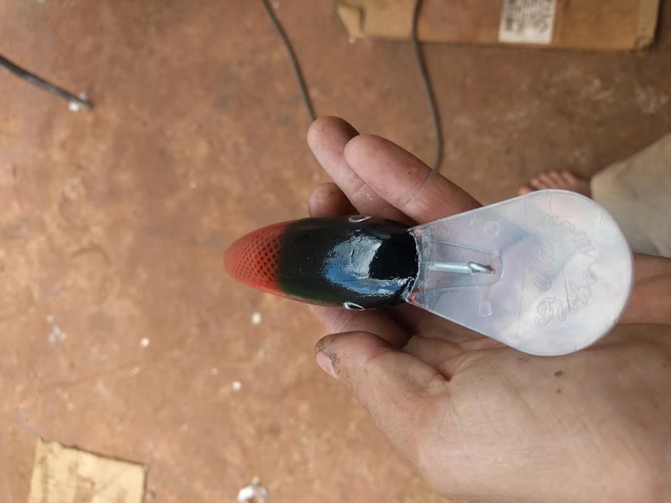 高手果然在民间，牛人不舍得买路亚鱼饵竟自己做，这手艺绝了