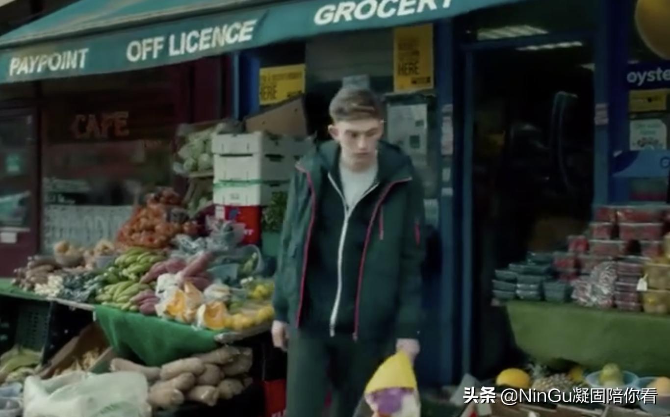 男子被炸碎后发现自己变成机器人,男子被枪击中变身