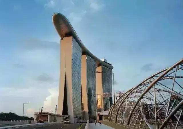 重庆城市旅游地标插画设计,展览设计灵感建筑插画作品