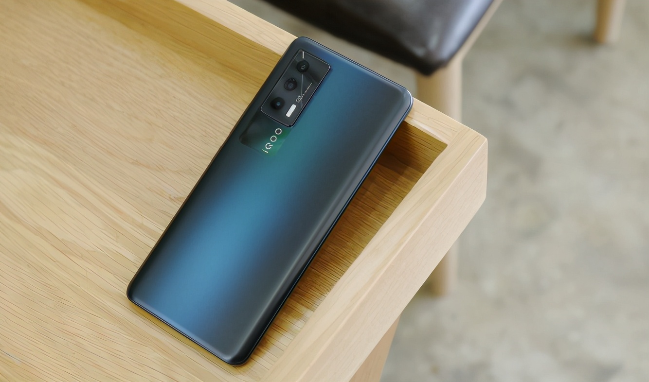 3000价位买哪部手机,3000部手机