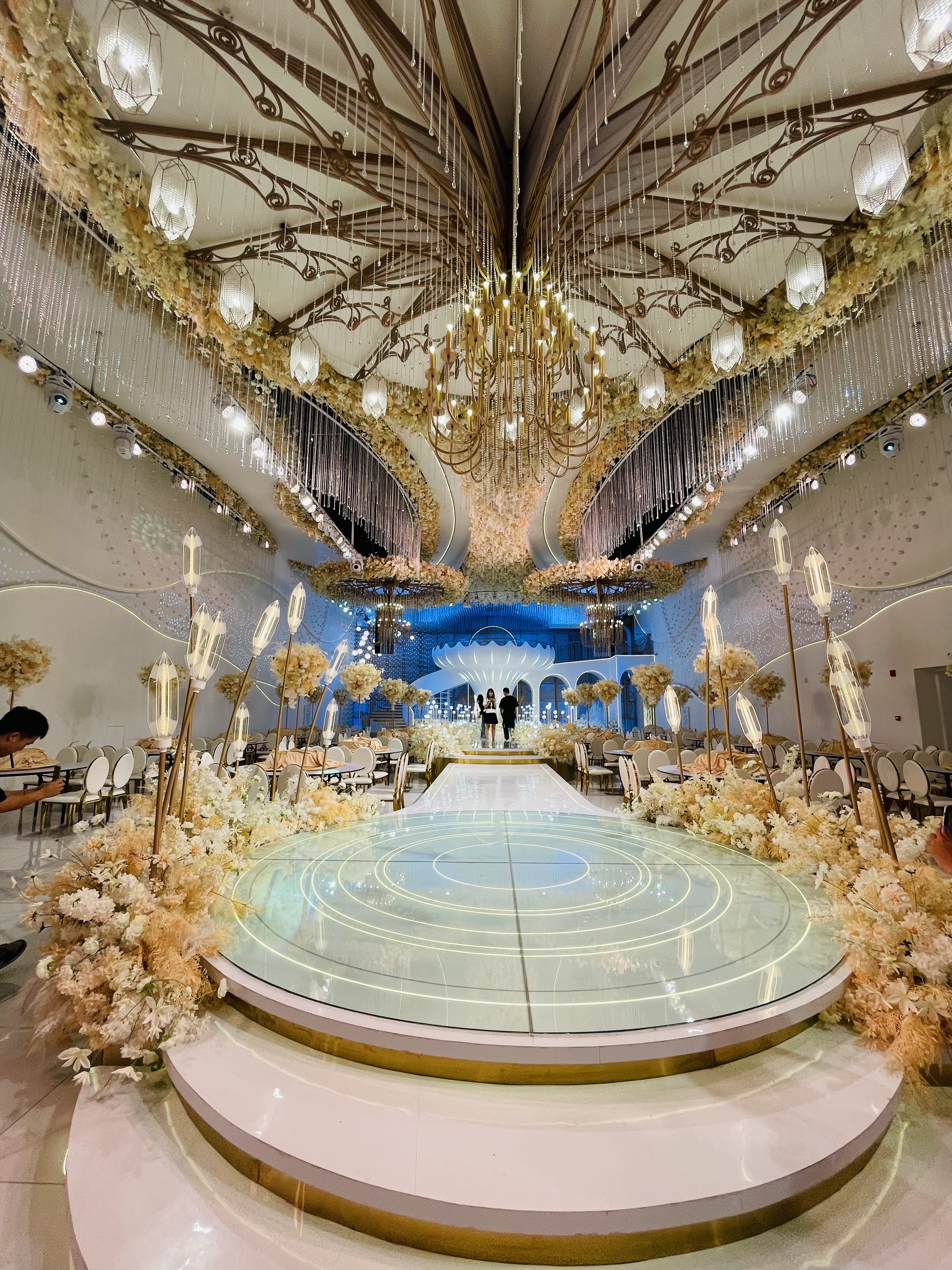 在长春，没想到结婚居然是这么浪漫的一件事，这环境和菜品无敌了