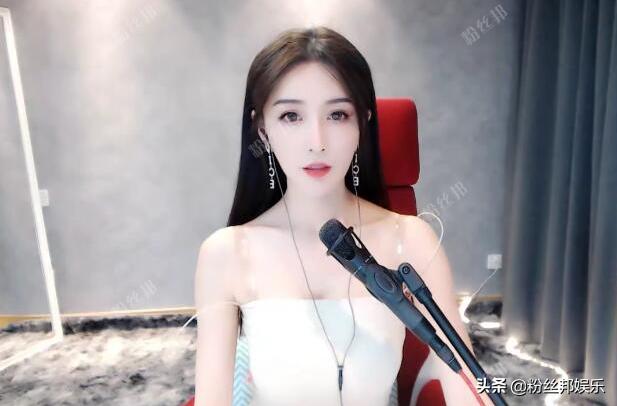 yy主播晓晓回归首秀,yy晓晓打团战视频