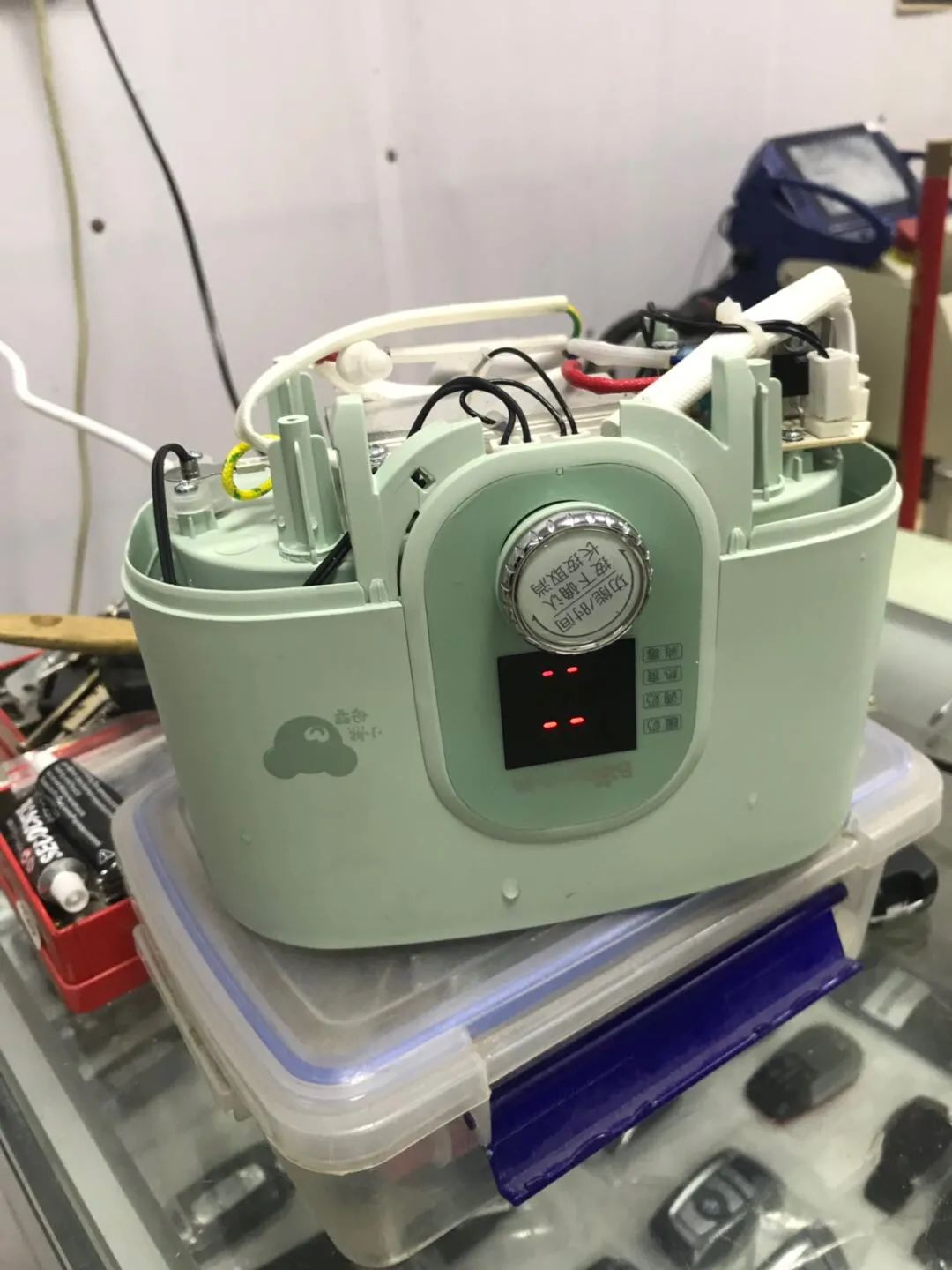 奶瓶消毒器洗了后坏了,小壮熊奶瓶消毒器维修拆解图片