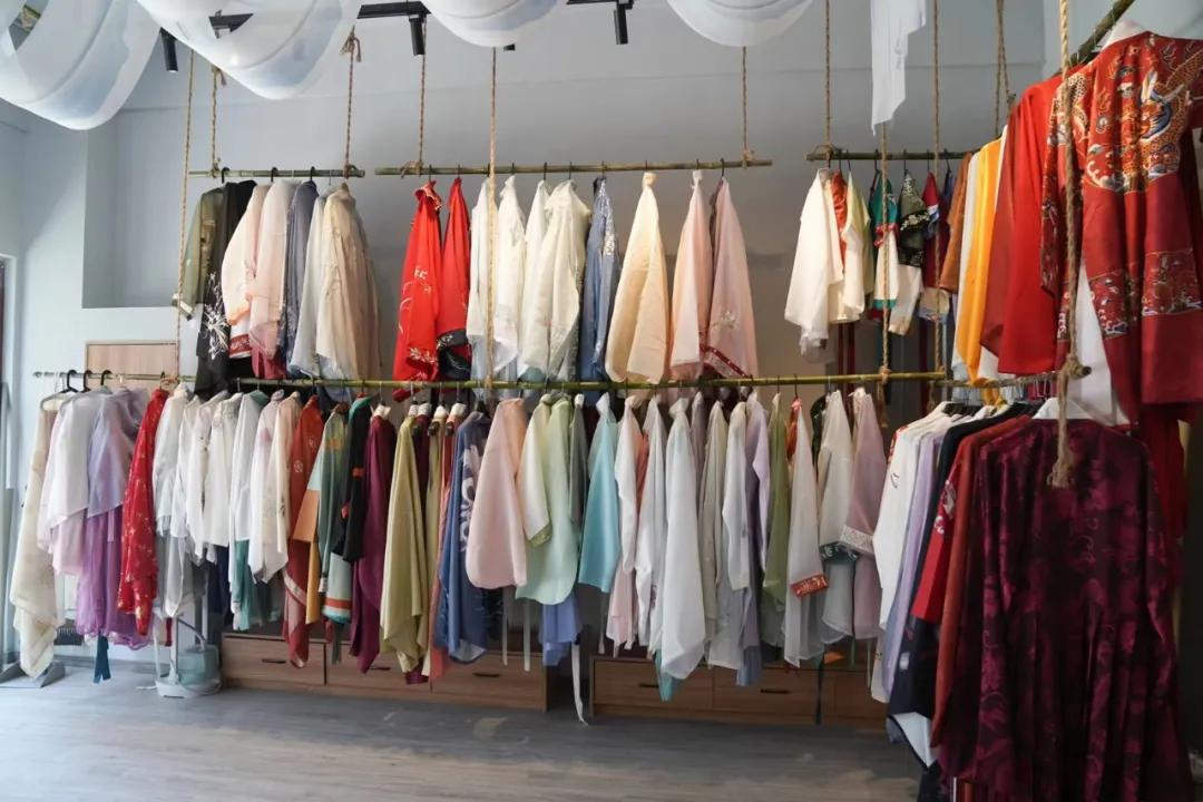 齐云旅游攻略,齐云山旅游攻略大全