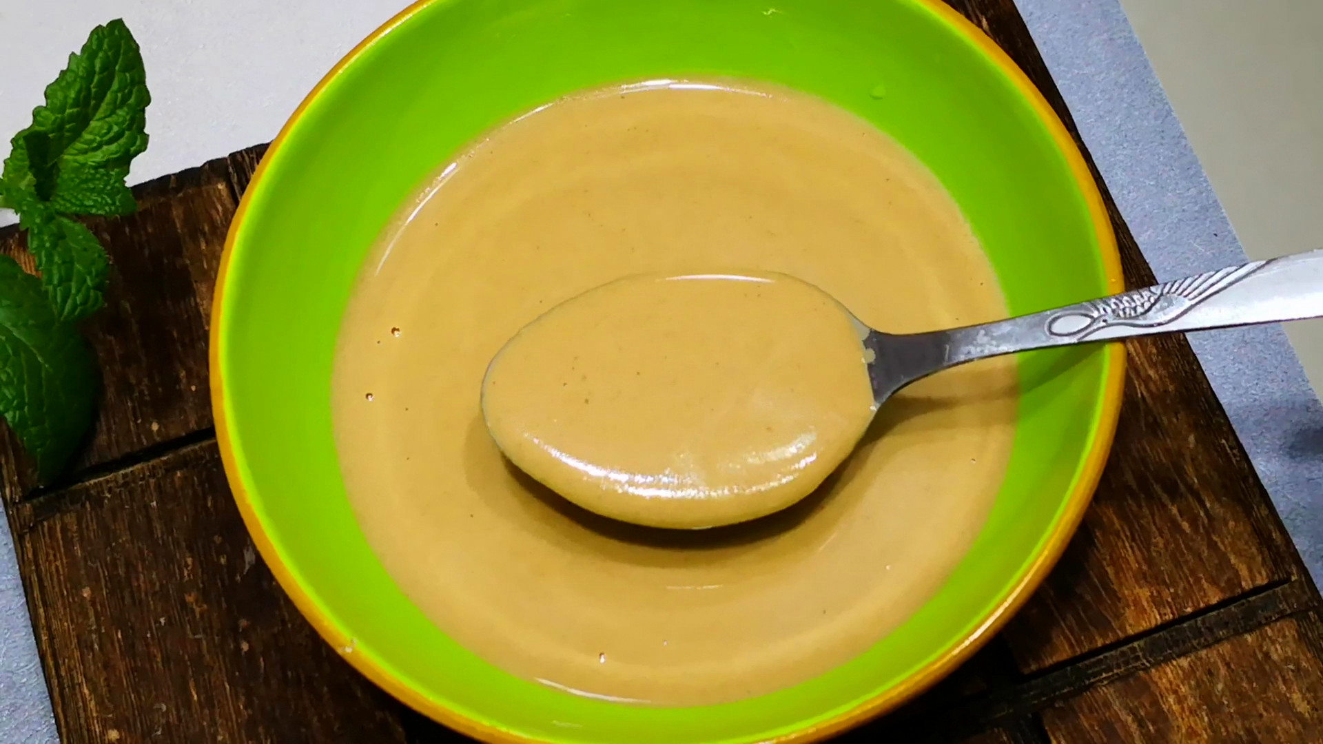 调稀芝麻酱的方法和技巧,调稀芝麻酱的必备小知识