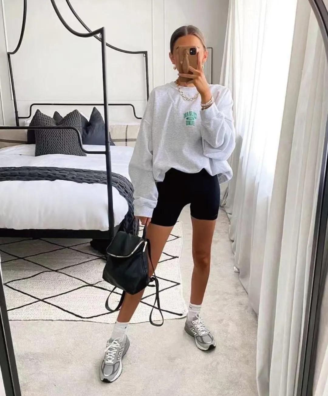 灰色运动鞋新百伦搭配,新百伦574灰色与元祖灰差别