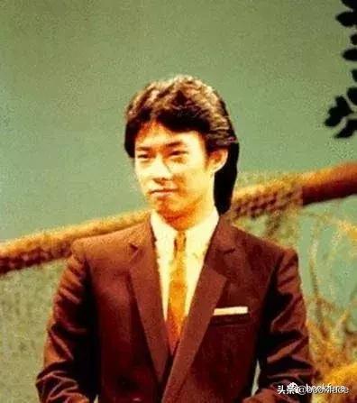 47年，“嘿嘿嘿”的污妖王要走了。有些人看着越不正经，越是深情