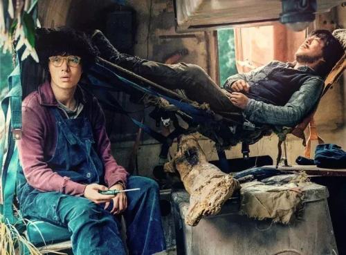 电影解说：在一个孤岛上，被兑换成鱼的彩票，他们成为了这里的王