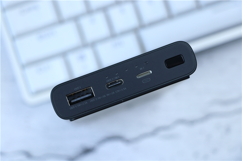 小米无线充电宝青春版和新款,紫米无线充电宝